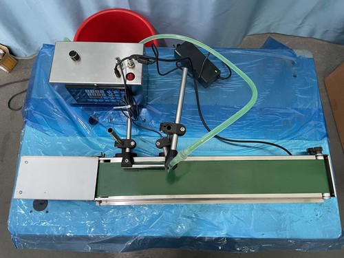 Automatic Single-head Liquid Filling Machine And 0.6m Simple Belt Conveyor - Picture 2 of 7