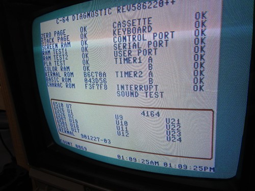 COMMODORE 64C COMPUTER 250469 HEATSINKS IC TESTED AND WORKING LOT #68 - Afbeelding 16 van 16