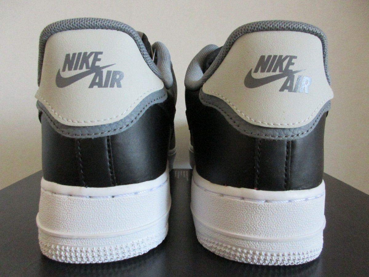 Nike Air Force 1 07 LV8 ブラック/グレー　US8.5 Yahoo!オークション - ナイキ エアフォース 1 '07 LV8 黒