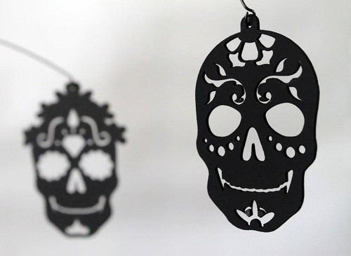 Salty and Sweet Dia de los Muertos Sugar Skulls Modern Hanging Mobile Decoration - Foto 2 di 2