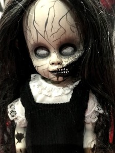 Living-Dead-Dolls-Dawn-Variant-Series-9-Glow-in-the-Dark-Zombie-LDD-sullenToys