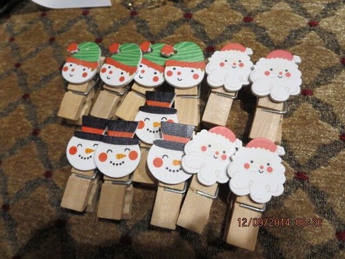 12 HOLIDAY WOOD CLOTHESPINS--FOR TRRE-PACKAGES-ORNAMENTS--#R28-2 - Picture 17 of 24