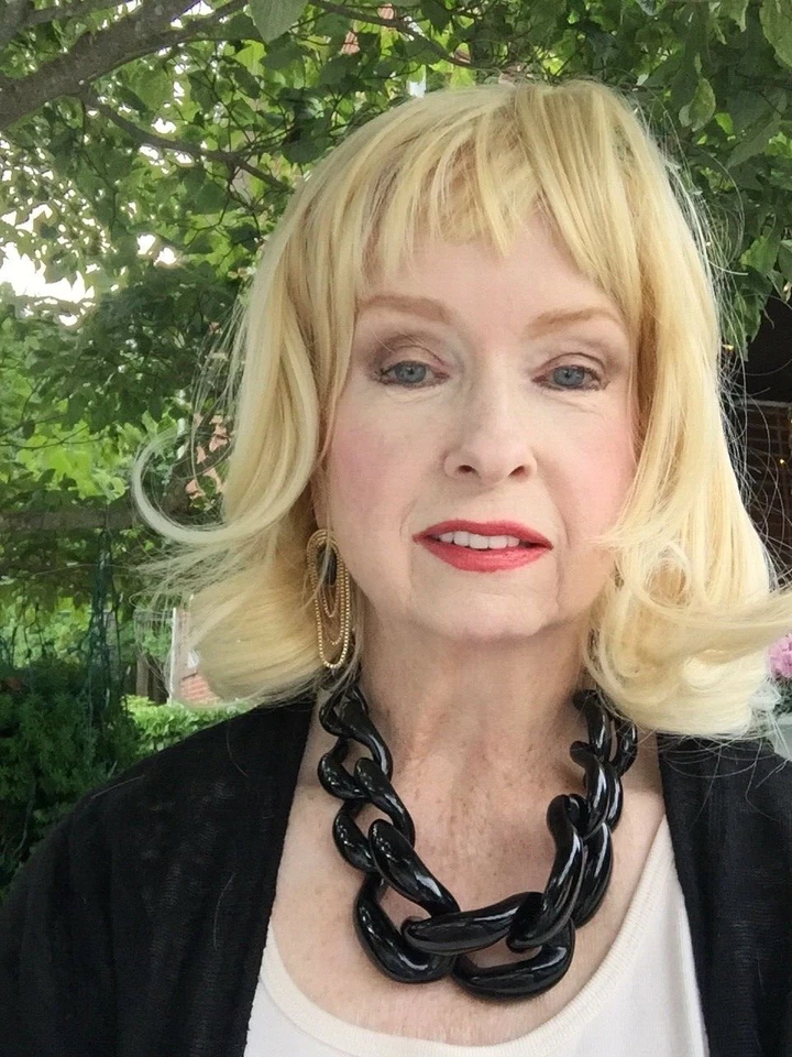 Peluca larga rubia Forever Young Foto 4 de 4