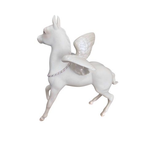 THE CYBIS PEGASUS COLT ‘FREE SPIRIT’ Very Rare Figurine - Picture 4 of 6