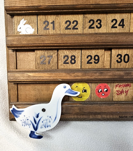 Calendario da parete vintage in legno perpetuo anni 80 pino contadino Pennsylvania olandese - Foto 2 di 12