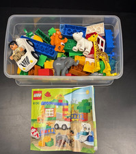 LEGO DUPLO ZOO Set #6136-69 pcs. w/Lion, Elephant, Giraffe, Bear ,Fish & Keeper