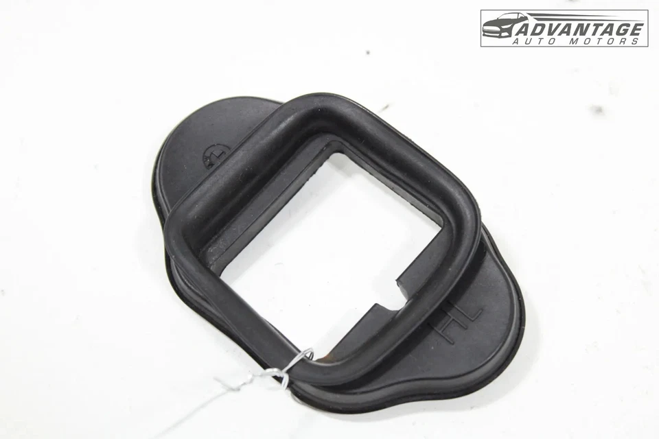 BMW 328I XDRIVE F30 2012-2016 panel de puerta trasera izquierda correa de verificación tapón sello OEM Foto 2 de 4