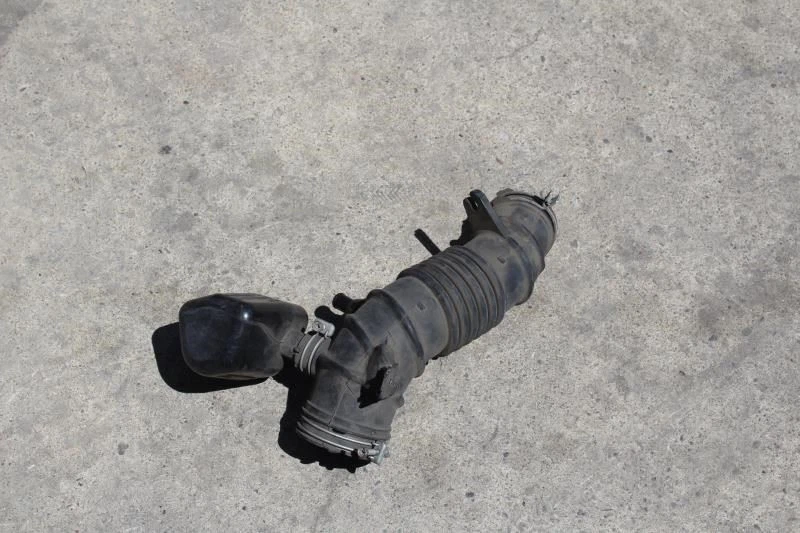 Toyota RAV4 2008 tubo de manguera de admisión de aire 4 cilindros 17893-28060 Foto 2 de 4