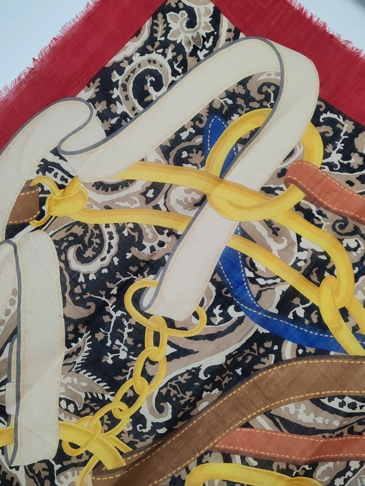 Lenço Celine Paris Vintage Lã Seda 55 polegadas Design de Cinto Tamanho Grande - Imagem 4 de 4