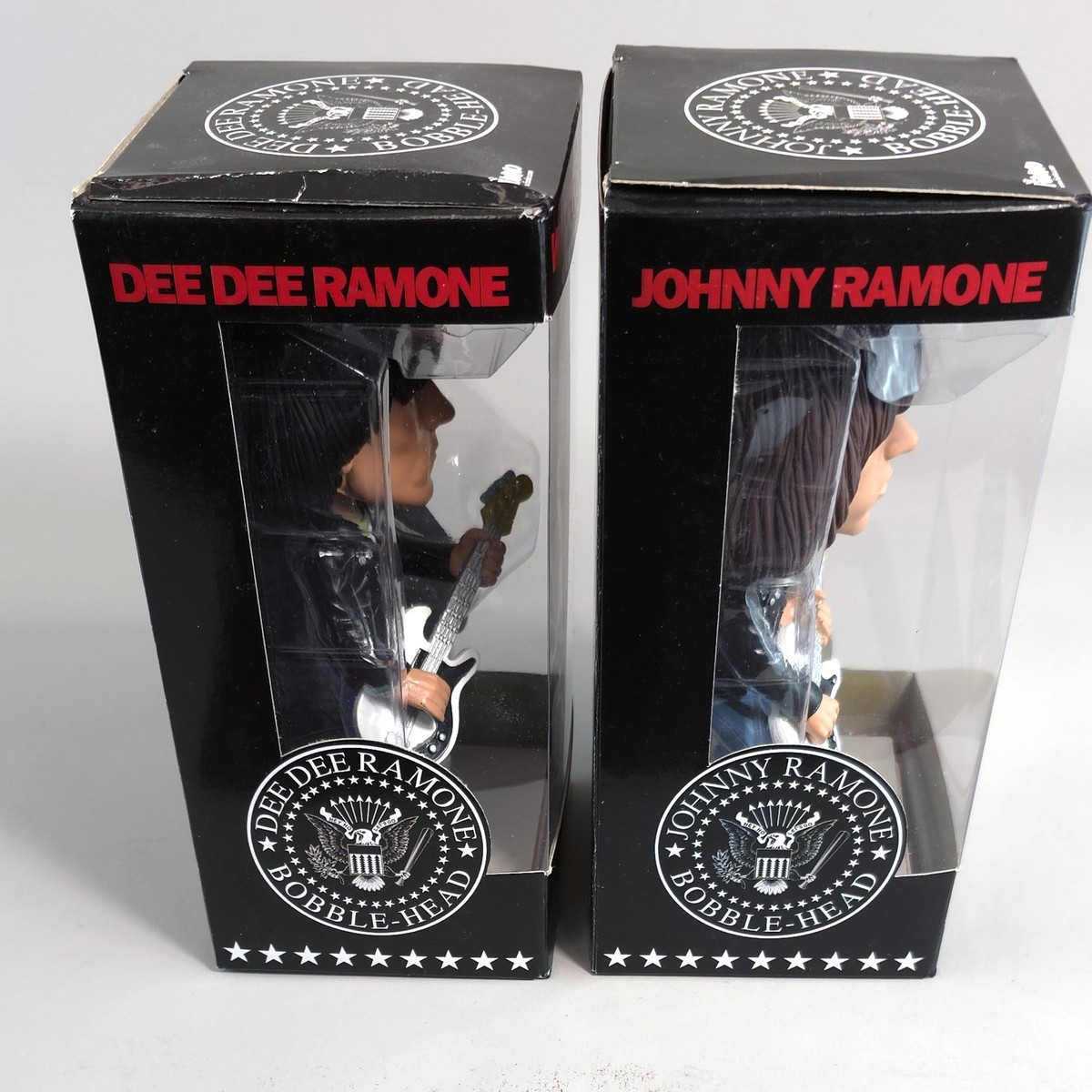 FUNKO Johnny Ramone ジョニーラモーン ボブルヘッド NEW Ramones Collectible 2010 Funko Dee Dee & Johnny Wacky