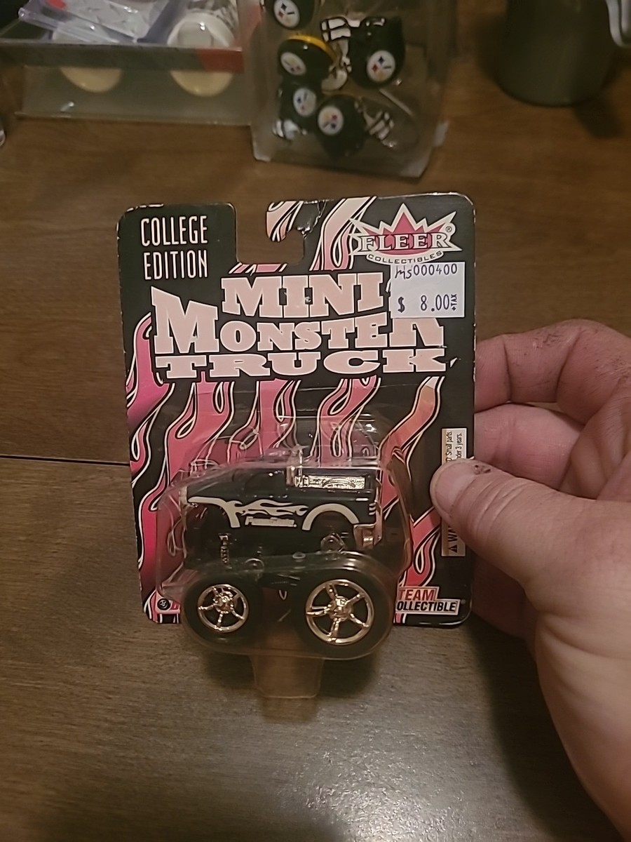 Fleer Coll Penn State Mini Monster Truck 1/64 Scale Die Cast NIB MS000400