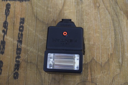 Vintage Pentax AF-201S Flash Unit Japan Camera Accessory With Case Box Tested - Picture 2 of 5