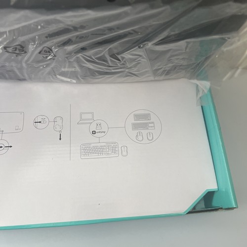 Logitech MK335 Wireless Desktop Keyboard and Mouse Combo Black/Silver - Picture 23 of 24