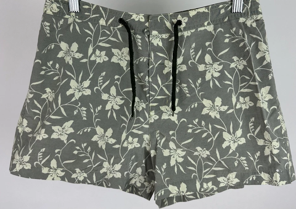 Pantalones Cortos De Colección Y2K GAP M Gris Verde Claro Tropical Floral Playa Hawaiana  Foto 2 de 4