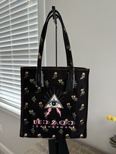 NWT COACH BLACK /MULTI SIGNATURE CANVAS TOTE WITH PYRAMID EYE 47764