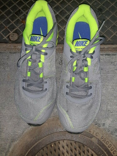 nike reax black and yellow