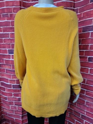 5 a7 Cinq a Sept 100% Yellow Cashmere Sweater W/Contrast White T-Shirt Size M #C - Picture 5 of 10