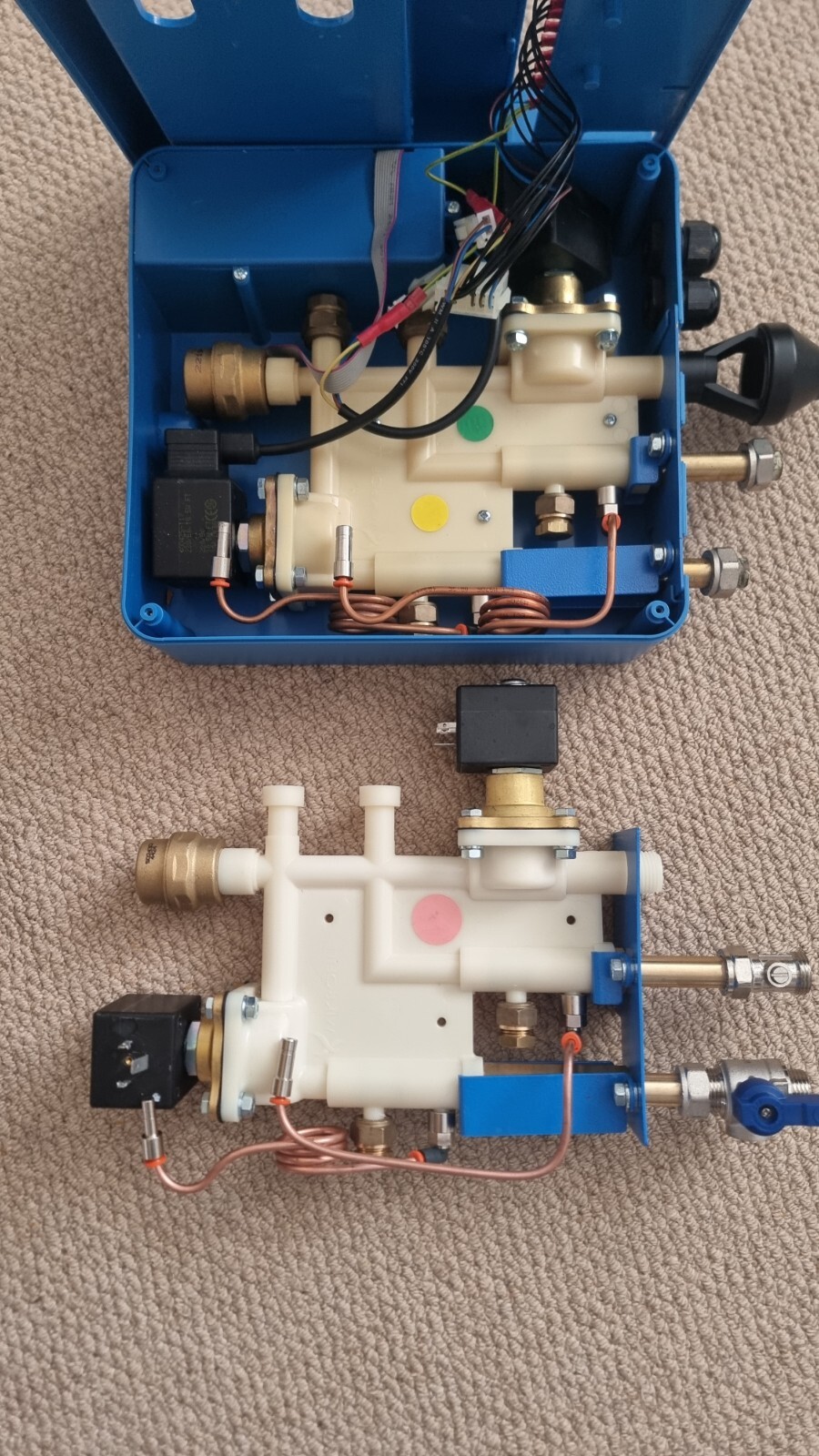 Picture 2 of 4