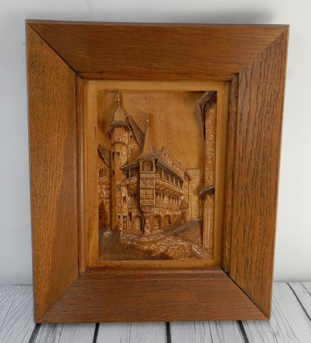 Tallado a mano vintage de decoración de pared de ciudad vieja marco placa de pared firmada E.Rott - Imagen 1 de 5