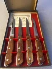 Vintage Set Of Four Maxam Steak Knives W/ Original Box