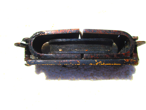 VINTAGE RICKENBACKER HORSESHOE PICKUP, NEEDED REWIND, NOT WORKING - Picture 2 of 4