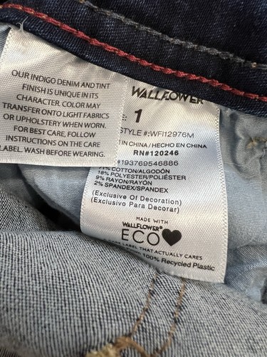 New Wallflower Sz 1/25 Women’s Junior Ultra Fit Crop Jeans Blue Denim Zip NWT - Picture 10 of 10
