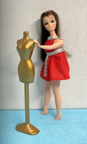 Vintage 70er Jahre Topper Dawn Puppe Original Angie im roten Mini Tanzkleid mit Büste - Bild 1 von 8