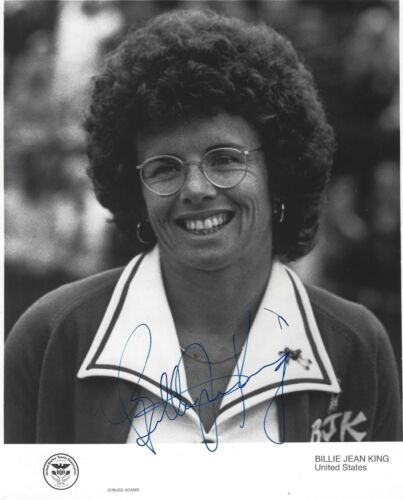 Foto firmada de Billie Jean King 8X10 39X Campeón Mundial de Tenis de Grand Slam # 1 de la Sala de Corta - Imagen 1 de 1