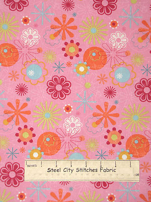 Daisies Daisy Flowers Toss Bubblegum Pink Cotton Fabric SPX Magic Garden By Yard