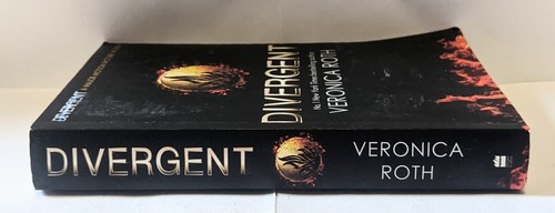 Divergent By Veronica Roth Book #1 Of Series Paperback 2013 - Picture 7 of 11
