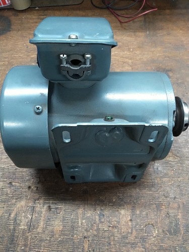 E-Z 1/2 HP 1750 RPM Electric Motor 4-Pole 220VAC 3 Phase Frame 71 - Picture 5 of 5