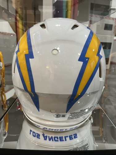 MIKE WILLIAMS SIGNED LOS ANGELES CHARGERS FULL SIZE SPEED HELMET CASE INCLUDED - Picture 3 of 3