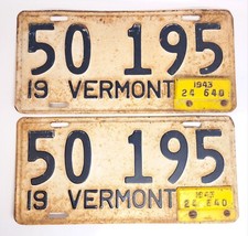 VTG 1943 WWII WARTIME VERMONT LICENSE PLATE SET W/ YELLOW METAL REGISTRATION TAG