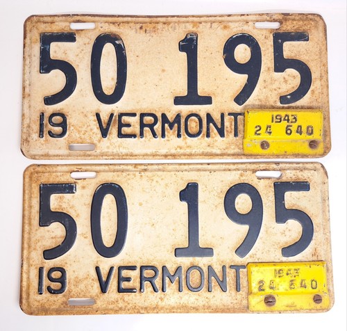 VTG 1943 WWII WARTIME VERMONT LICENSE PLATE SET W/ YELLOW METAL REGISTRATION TAG - Picture 1 of 16