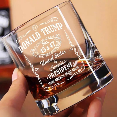 Bicchiere da whisky 2025 inciso Trump President n.45&47 Make America Great Again - Foto 9 di 13