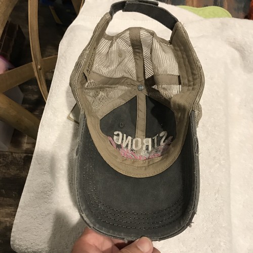 Kbethos Distressed Camouflage Damen Ball Cap bestickt "Strong is Beautiful" Neu - Bild 6 von 8