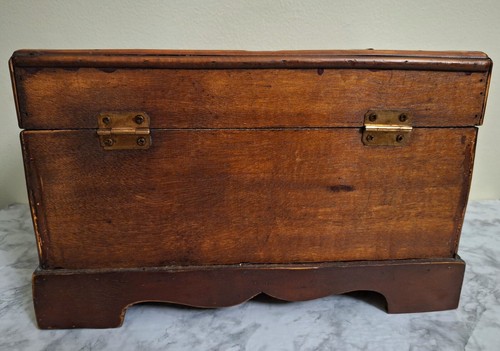 Vintage Brown Wood Wicker Trunk with Metal Latch - Picture 4 of 6