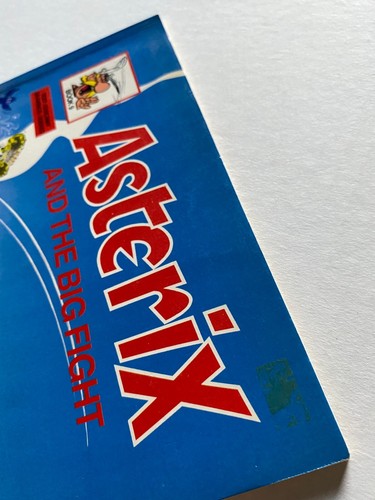 Asterix and the Big Fight Vol 7 Paperback TPB/Graphic Novel Hodder-Dargaud - Picture 6 of 16