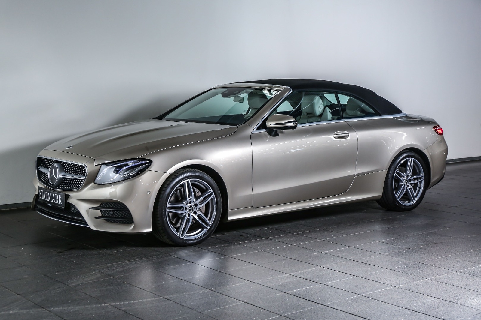 Mercedes-Benz E200 2,0 Cabriolet aut.