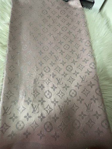 Louis Vuitton Monogram Wrap Shawl - Picture 9 of 15