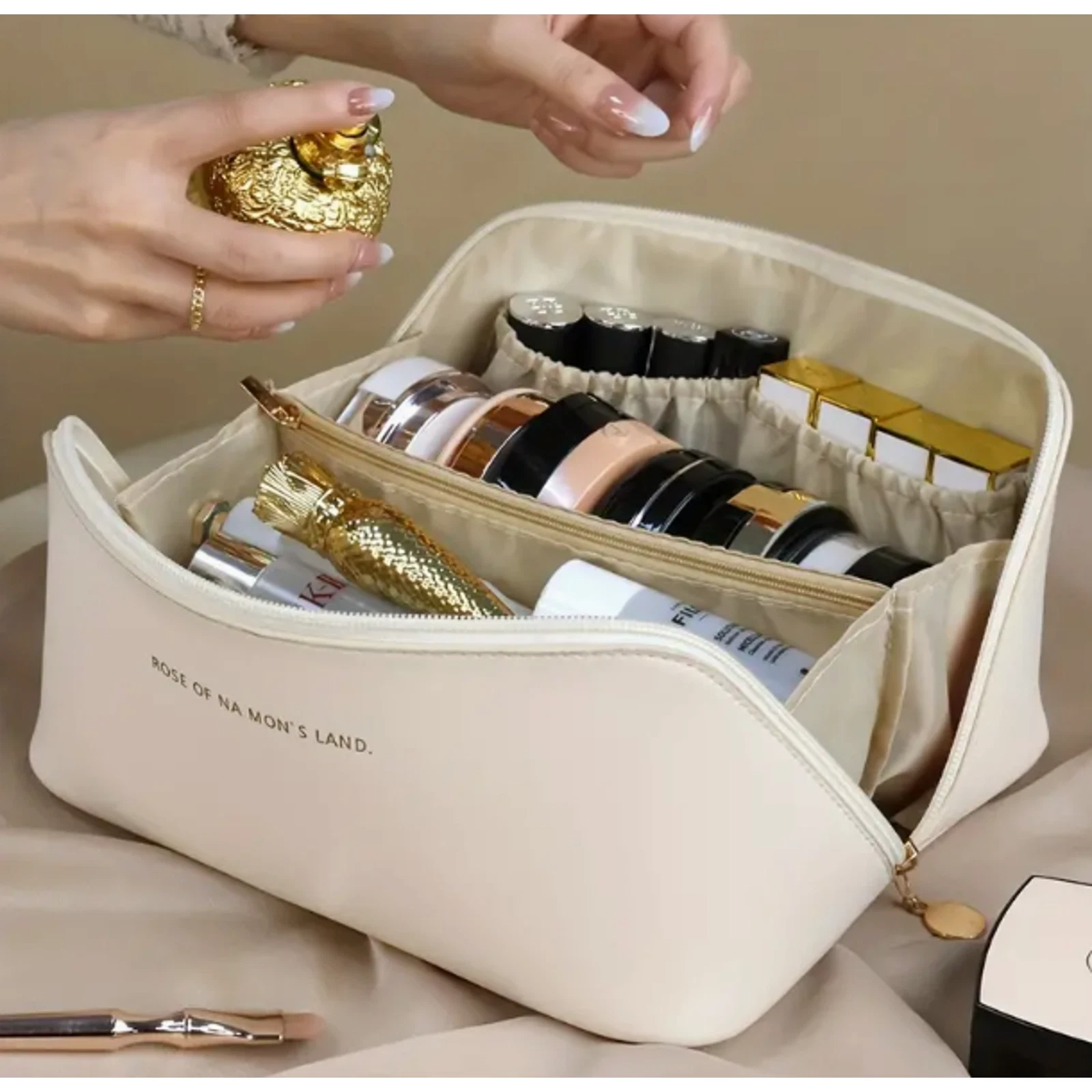 Travel Bag Toiletry Cosmetics Cream Makeup Organizer Water Resistant 11 x 9
