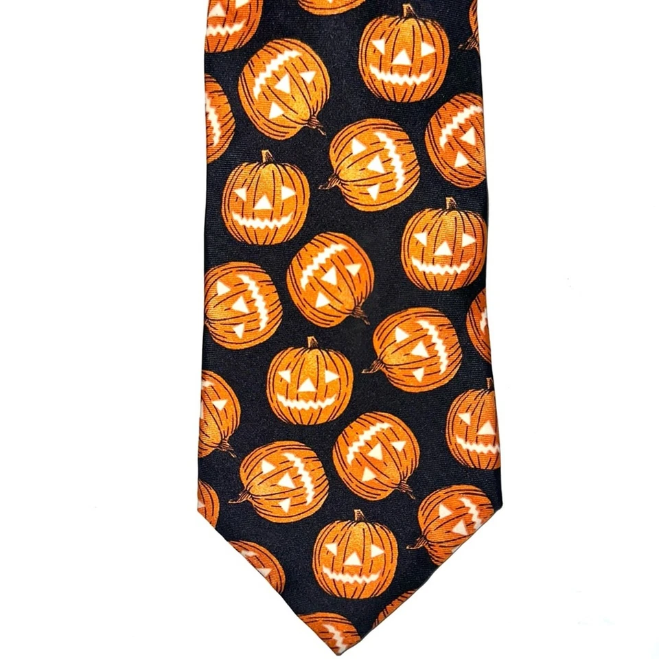 Joe Boxer Italian Silk Pumpkin Jack-O-Lantern Halloween Tie - Image 2 of 4