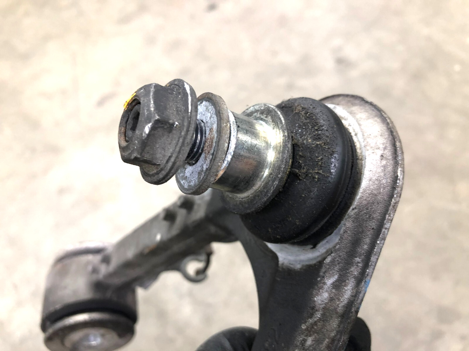 Maserati Quattroporte 2004-2012 Front Right Upper Control arm