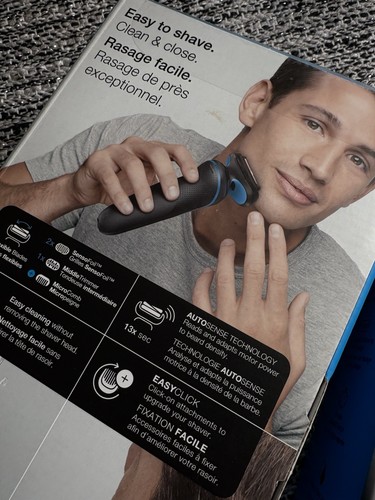Braun Series 5 5018s Wet & Dry Shaver - Blue - *BRAND NEW* - Picture 7 of 11
