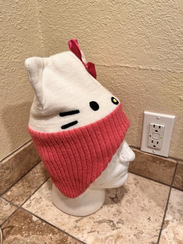 Berretto cappello invernale in maglia Sanrio Hello Kitty anni 2010 con accenti ricamati, - Foto 3 di 7