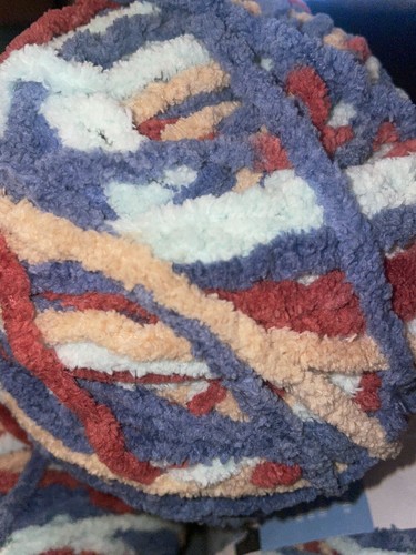Lot of Bernat Baby Blanket #6 Super Bulky Yarn. Color: Button Roses. 31.5 oz - Picture 15 of 20