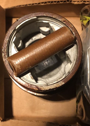 RENAULT 8 FLORIDE CARAVELLE 62-67 R1130 R1131 Pistons Liners & Gasket Kit N.O.S - Picture 14 of 20