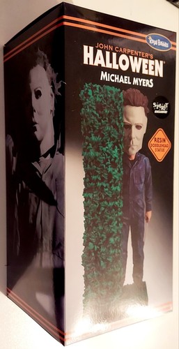 SPIRIT HALLOWEEN ROYAL BOBBLES HALLOWEEN MICHAEL MYERS RESIN BOBBLEHEAD STATUE  - Picture 5 of 6