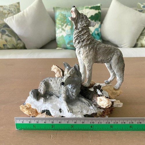 Howling And Sitting Wolves Figurine Sculpture - Bild 10 von 12
