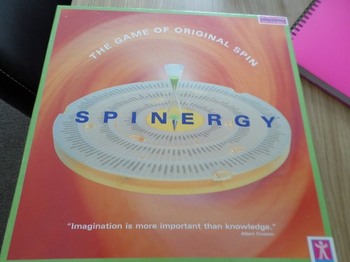 SPINERGY - THE GAME OF ORIGINAL SPIN FAMILY BOARD GAME FREE POST - Picture 1 of 3